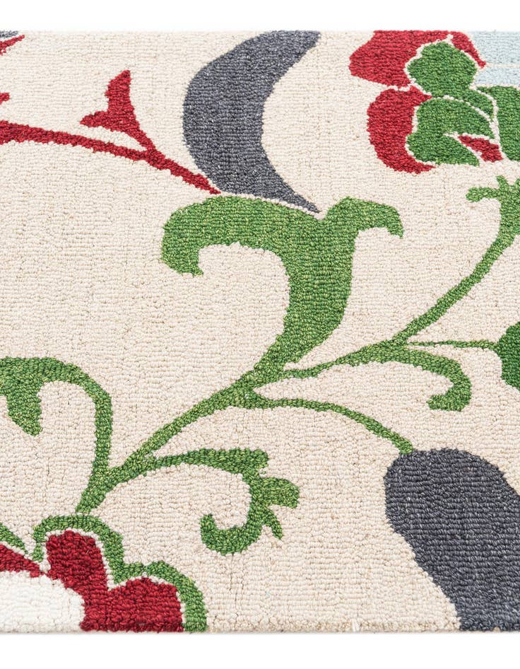 Detail image of  2' 6 x 8' Luna Runner Rug