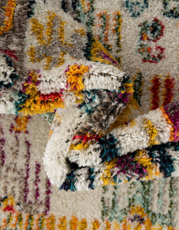 Detail image of  2' 7 x 10' Madeline Runner Rug