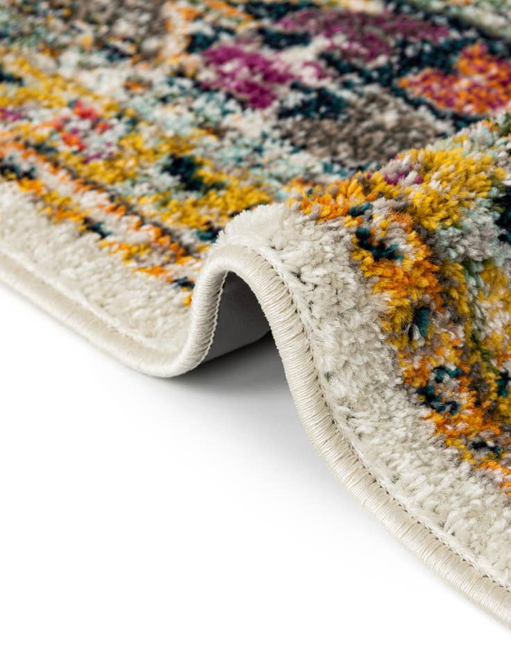 Detail image of  2' 7 x 10' Madeline Runner Rug