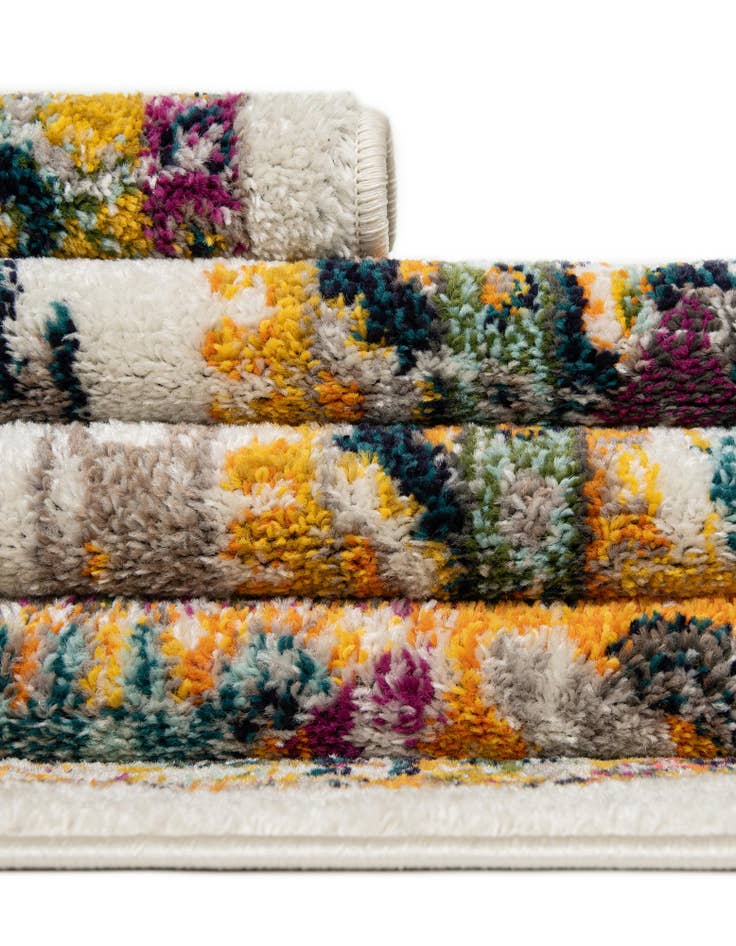 Detail image of  2' 7 x 10' Madeline Runner Rug