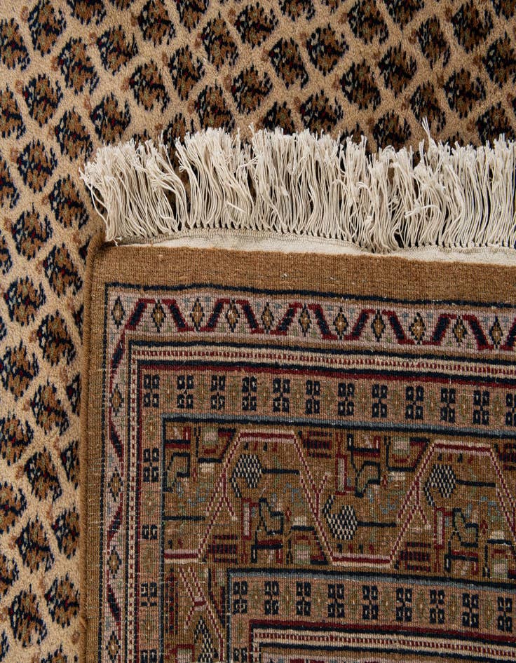 Detail image of  5' 8 x 11' 6  Hand Knotted Mir Wool Runner Rug