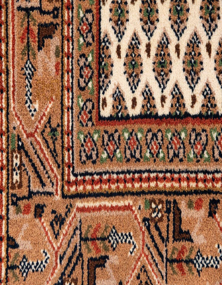 Detail image of  2' 8 x 9' 8  Hand Knotted Mir Wool Runner Rug