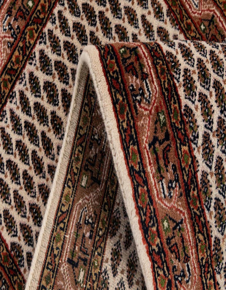 Detail image of  2' 4 x 4' 5  Hand Knotted Mir Wool Runner Rug