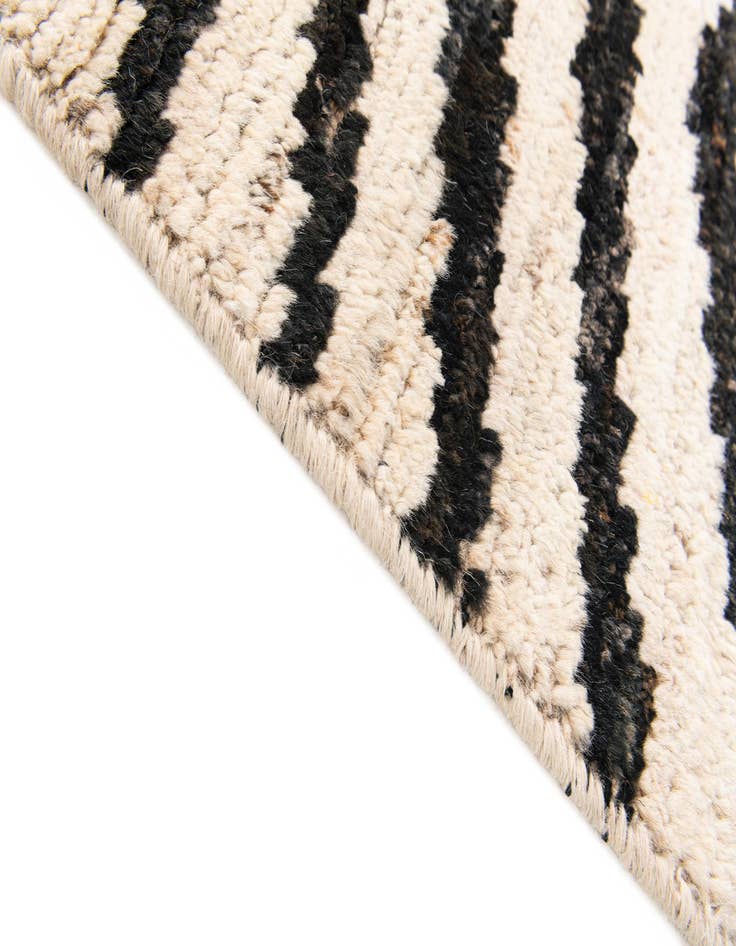 Detail image of  3' 10 x 14' 10  Hand Knotted Moroccan Wool Runner Rug