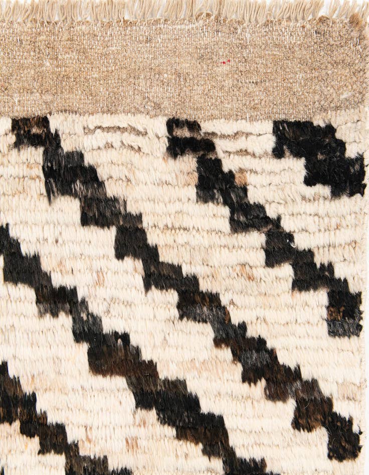 Detail image of  3' 10 x 14' 10  Hand Knotted Moroccan Wool Runner Rug