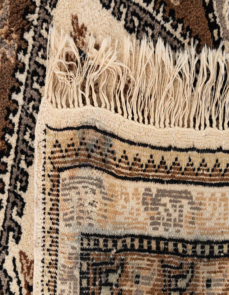 Detail image of  2' 7 x 5' 6  Hand Knotted Moroccan Wool Runner Rug