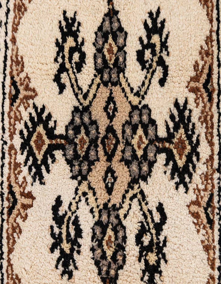 Detail image of  2' 7 x 5' 6  Hand Knotted Moroccan Wool Runner Rug