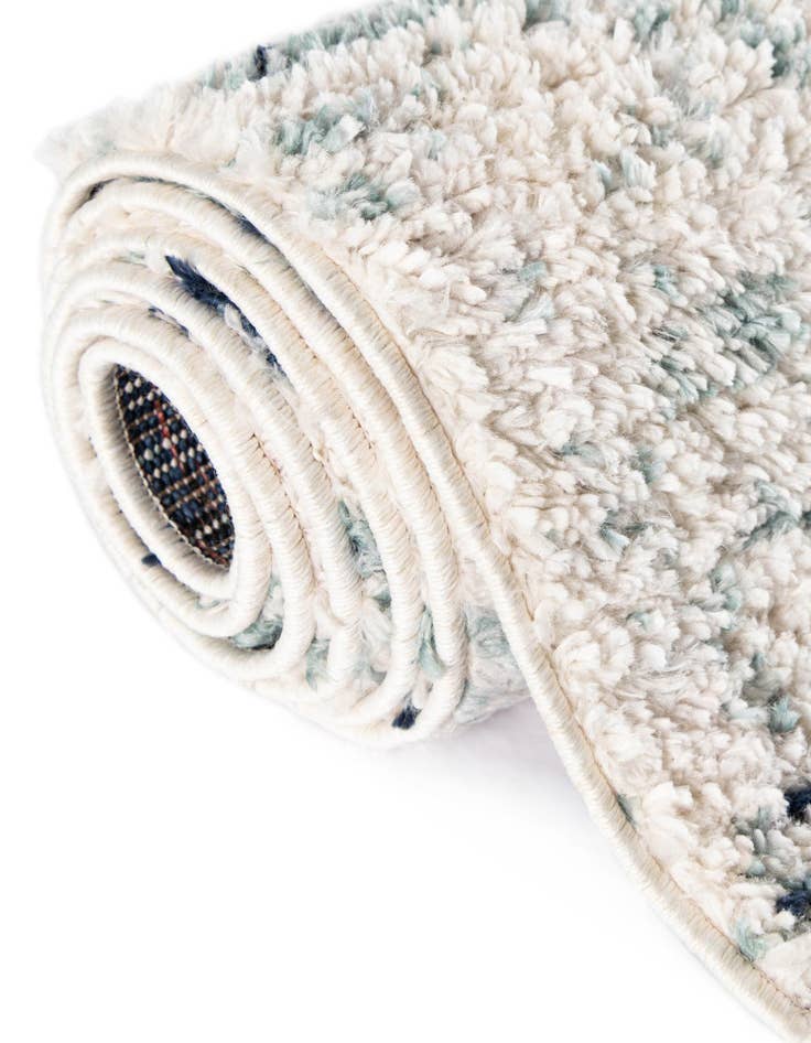 Detail image of  2' 7 x 10' Morocco Runner Rug