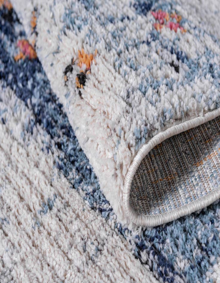 Detail image of  2' 7 x 10' Morocco Runner Rug