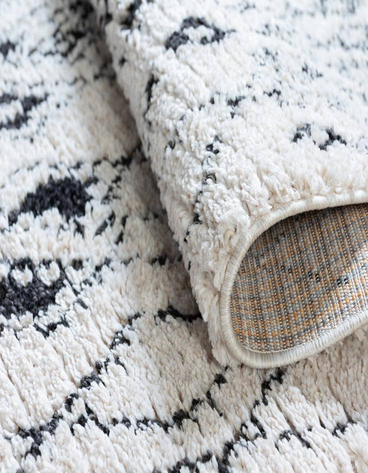 Detail image of  2' 2 x 6' Morocco Runner Rug