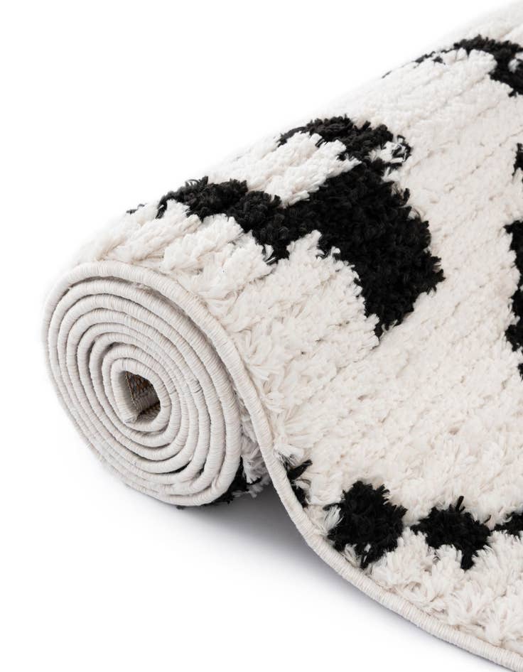 Detail image of  2' 2 x 6' Morocco Runner Rug