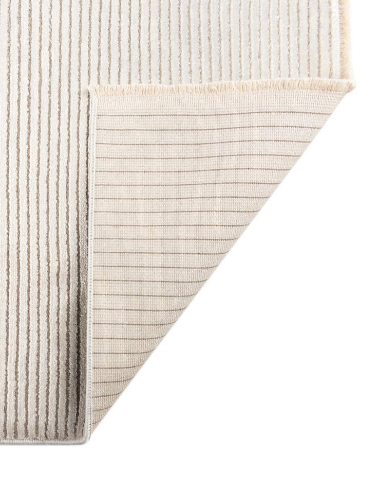 Detail image of  2' 6 x 4' Noble Runner Rug