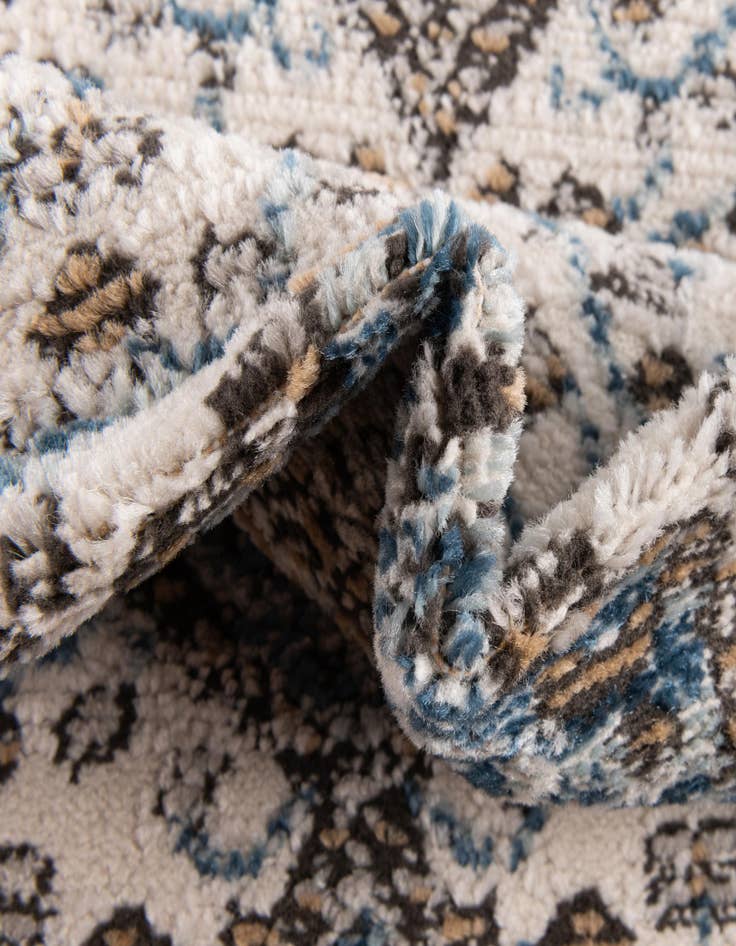 Detail image of  2' x 8' Nyla Runner Rug