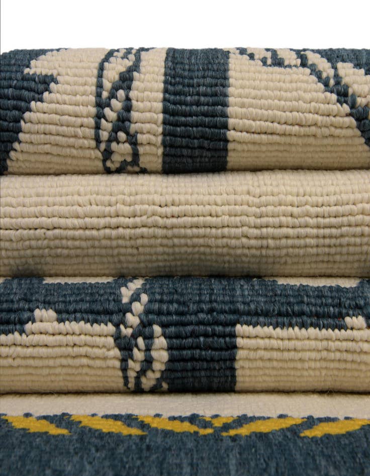 Detail image of 2' x 8' Washable Coastal Indoor / Outdoor Runner Rug
