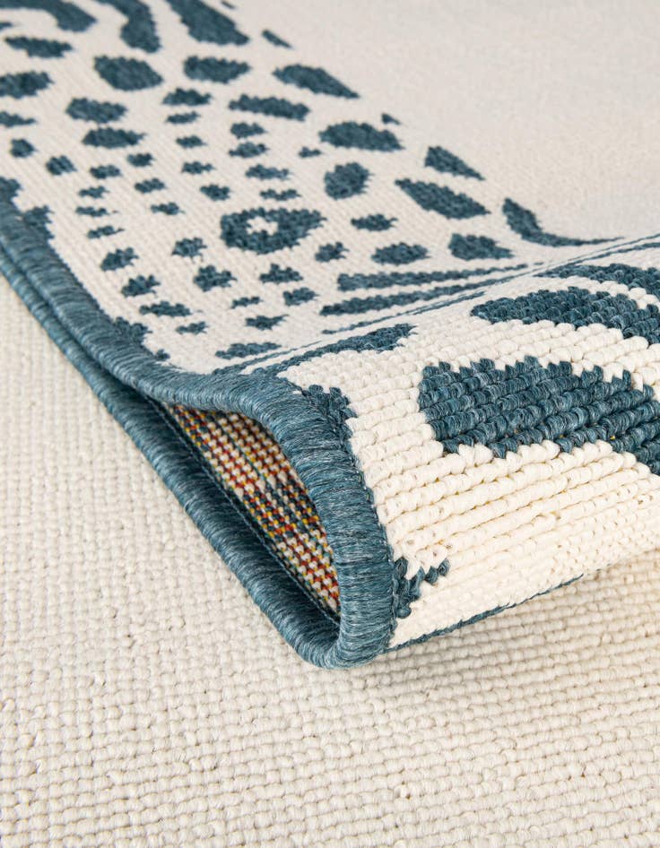 Detail image of  2' x 6'  Washable Safari Indoor / Outdoor Runner Rug