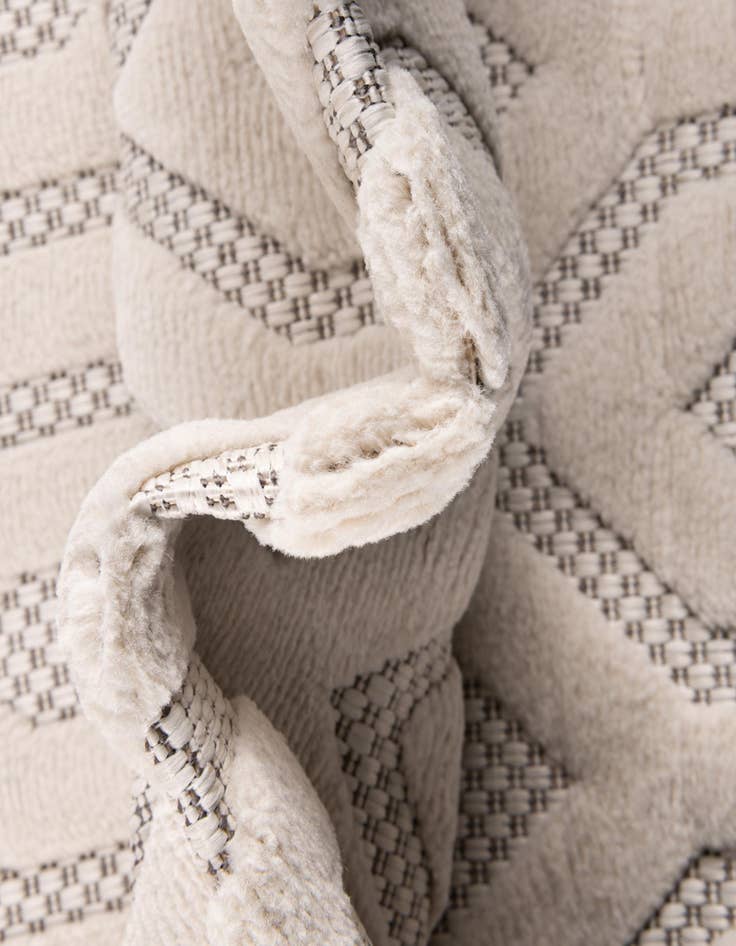 Detail image of  2' x 6'  Washable Trellis Textured Indoor / Outdoor Runner Rug