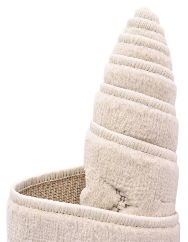 Detail image of  2' x 6'  Washable Trellis Textured Indoor / Outdoor Runner Rug