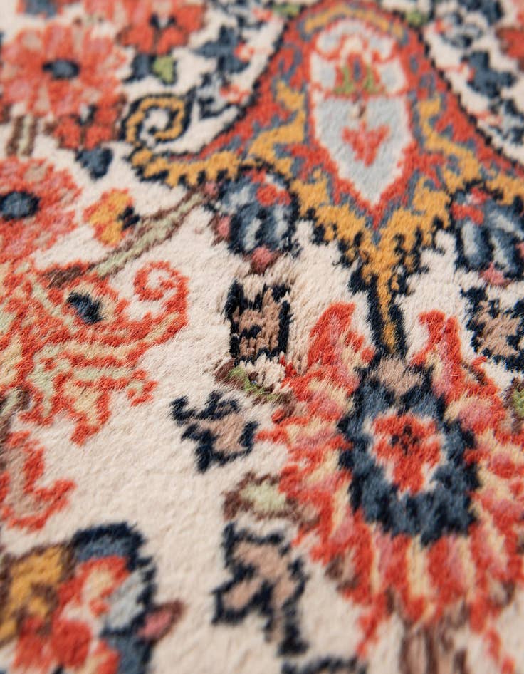Detail image of  2' 1 x 4' 2  Hand Knotted Sarough Wool Runner Rug