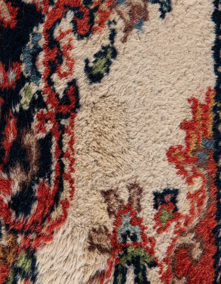 Detail image of  2' 8 x 9' 3  Hand Knotted Sarough Wool Runner Rug