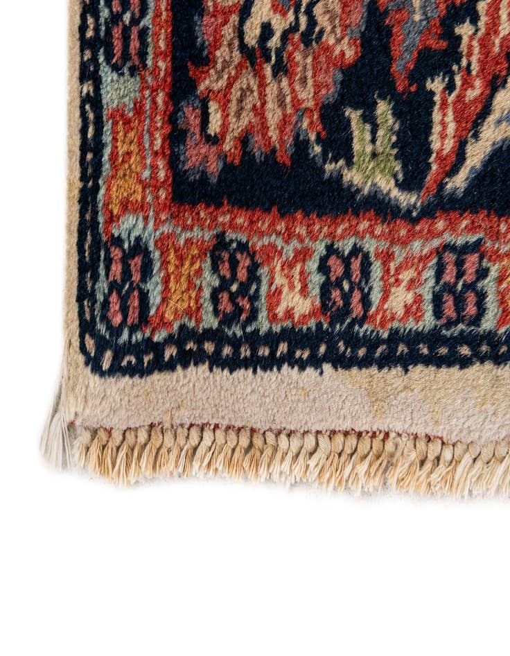 Detail image of  2' 8 x 9' 3  Hand Knotted Sarough Wool Runner Rug