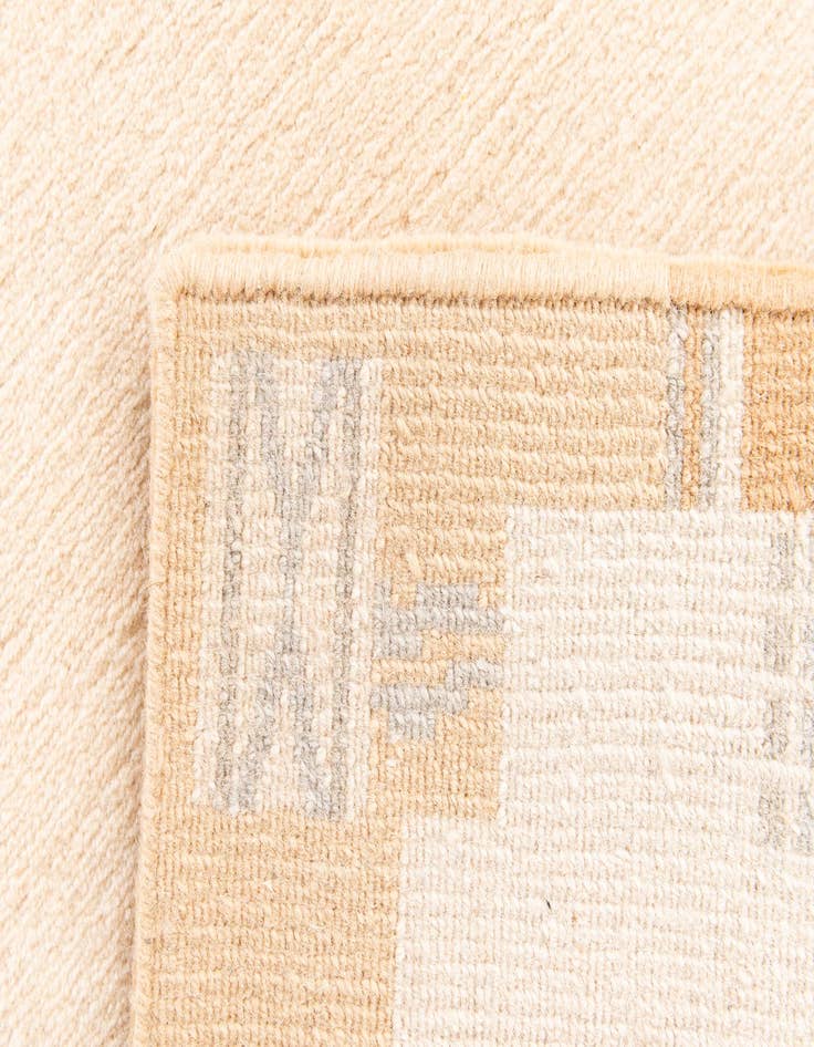 Detail image of  2' 9 x 6' 6  Hand Knotted Tibet Wool Runner Rug