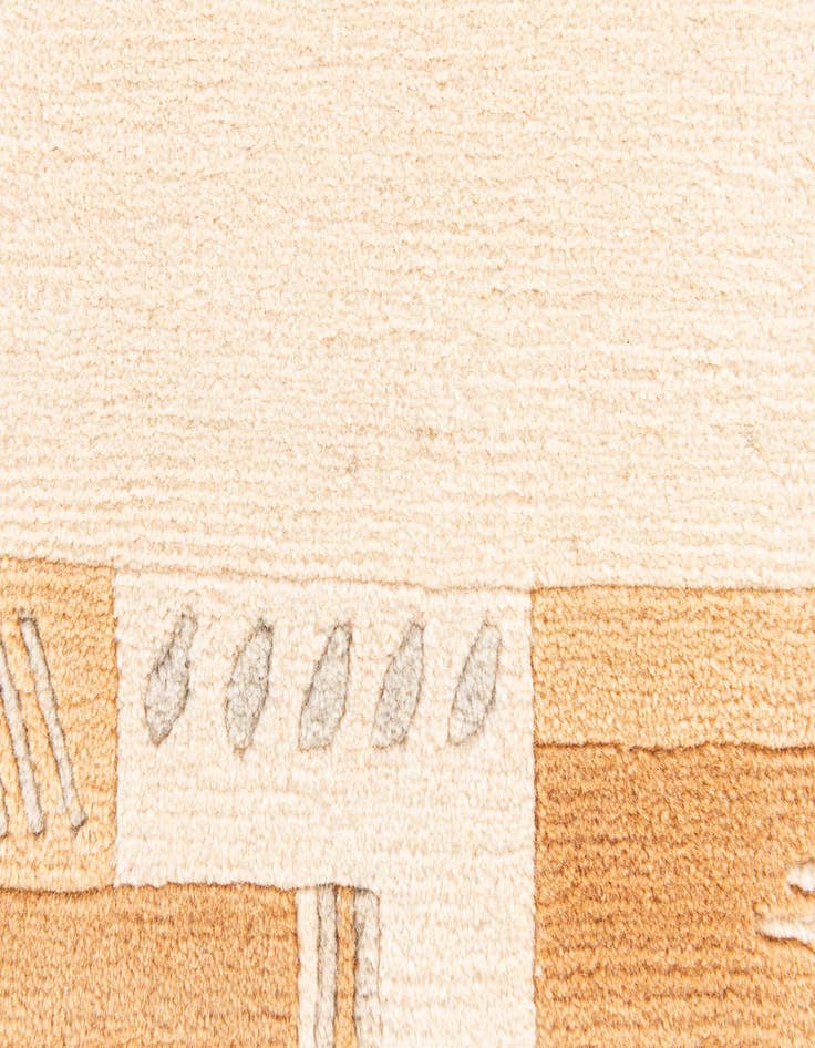 Detail image of  2' 9 x 6' 6  Hand Knotted Tibet Wool Runner Rug