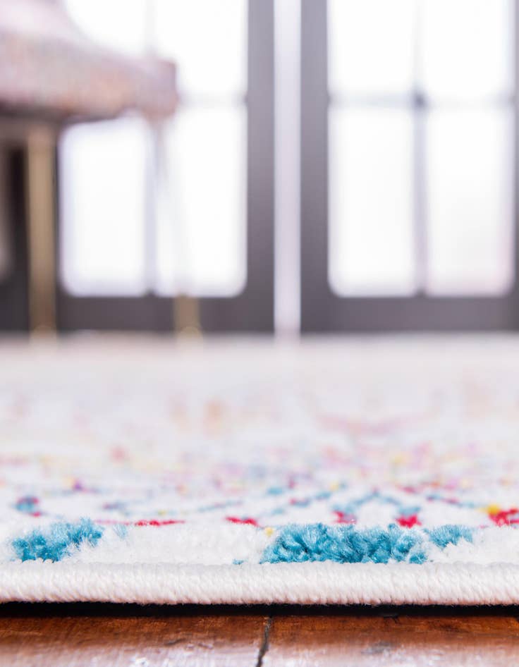 Detail image of  2' 7 x 10' Tuscany Runner Rug