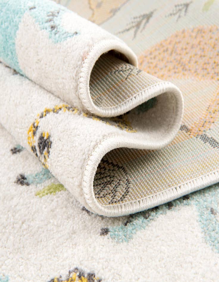 Detail image of  2' 2 x 4' Animals Whimsy Kids Runner Rug