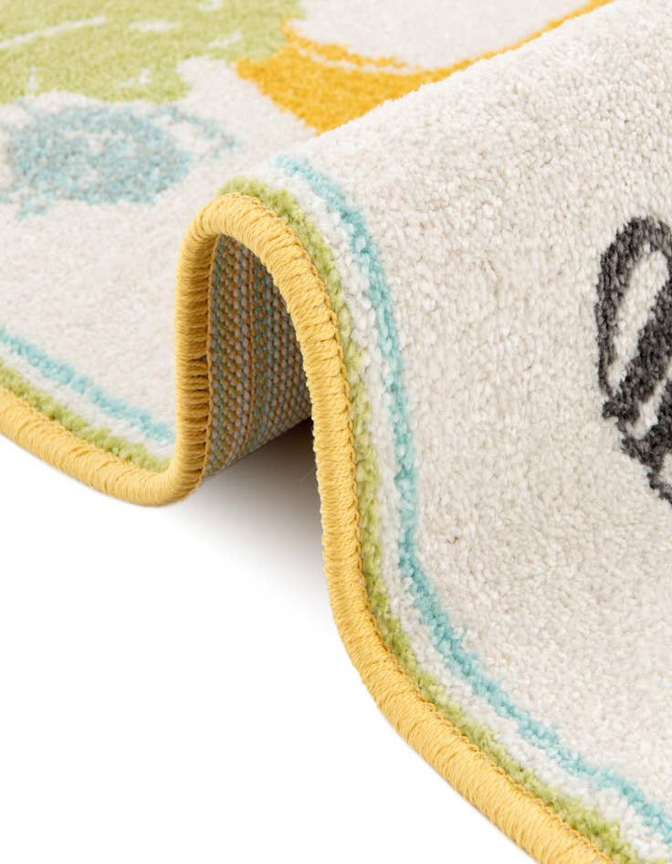 Detail image of  2' 2 x 4' Animals Whimsy Kids Runner Rug