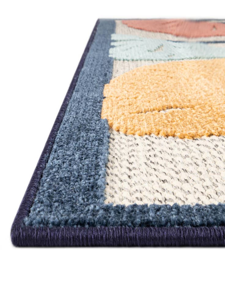 Detail image of  7' 10 x 7' 10  Washable Belize Indoor / Outdoor Square Rug