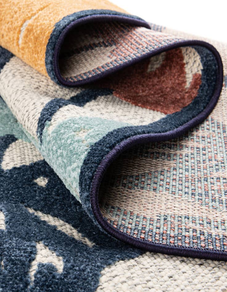 Detail image of  7' 10 x 7' 10  Washable Belize Indoor / Outdoor Square Rug