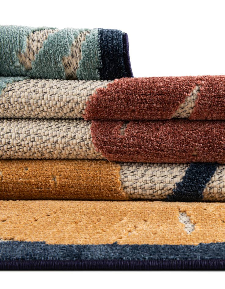 Detail image of  7' 10 x 7' 10  Washable Belize Indoor / Outdoor Square Rug