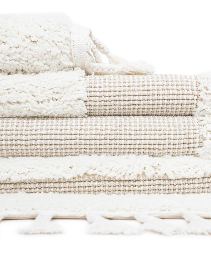 Detail image of  7' 10 x 7' 10 Boho Square Rug