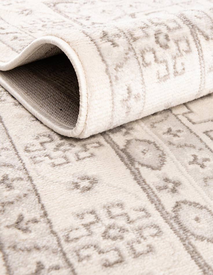 Detail image of  7' 10 x 7' 10 Charlotte Square Rug