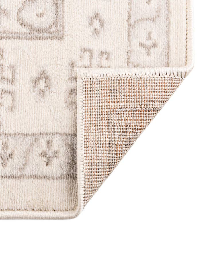 Detail image of  7' 10 x 7' 10 Charlotte Square Rug