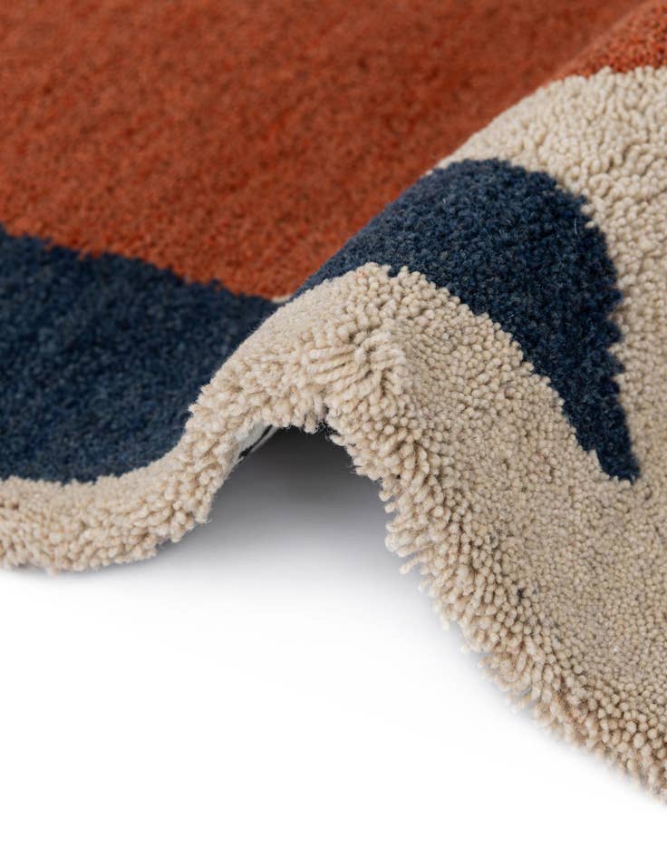 Detail image of  5' 1 x 5' 1 Handtufted Wool Square Rug