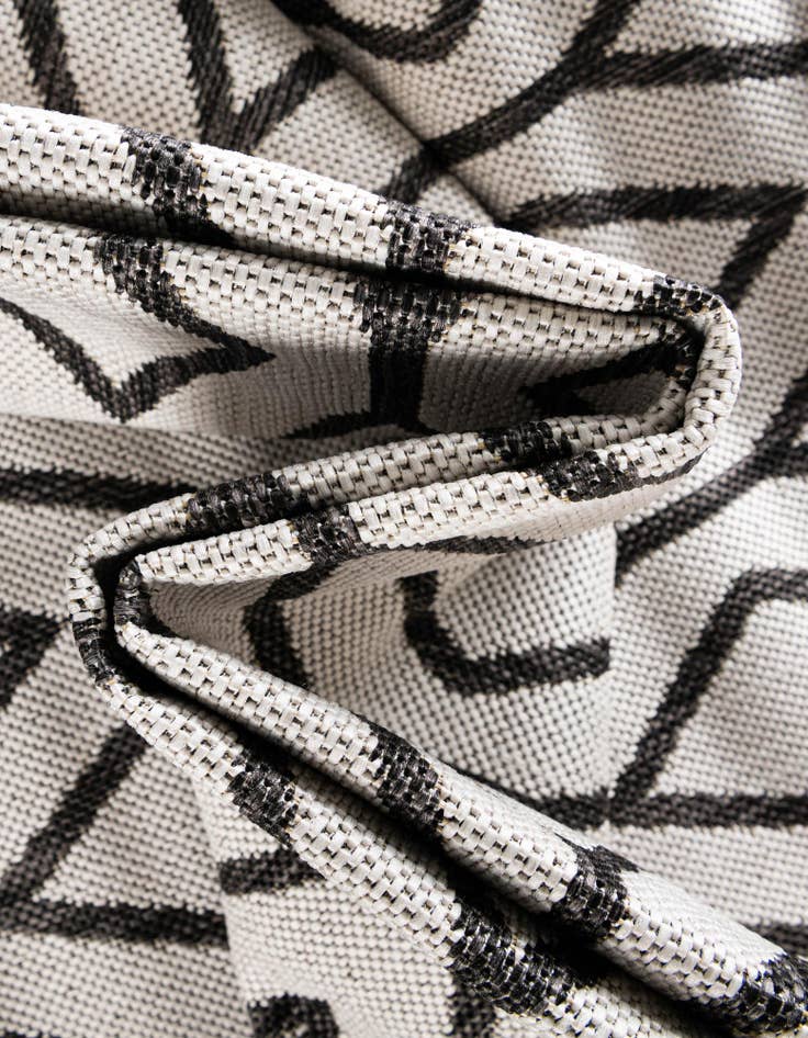 Detail image of  7' 10 x 7' 10  Washable Jill Zarin Turks and Caicos Indoor / Outdoor Square Rug