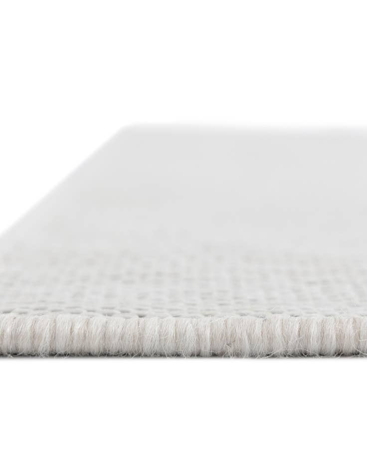 Detail image of  7' 10 x 7' 10  Washable Jill Zarin Anguilla Indoor / Outdoor Square Rug