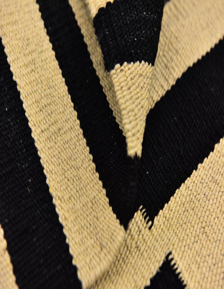 Detail image of  6' x 7' 7  Hand Woven Kilim Modern Wool Square Rug