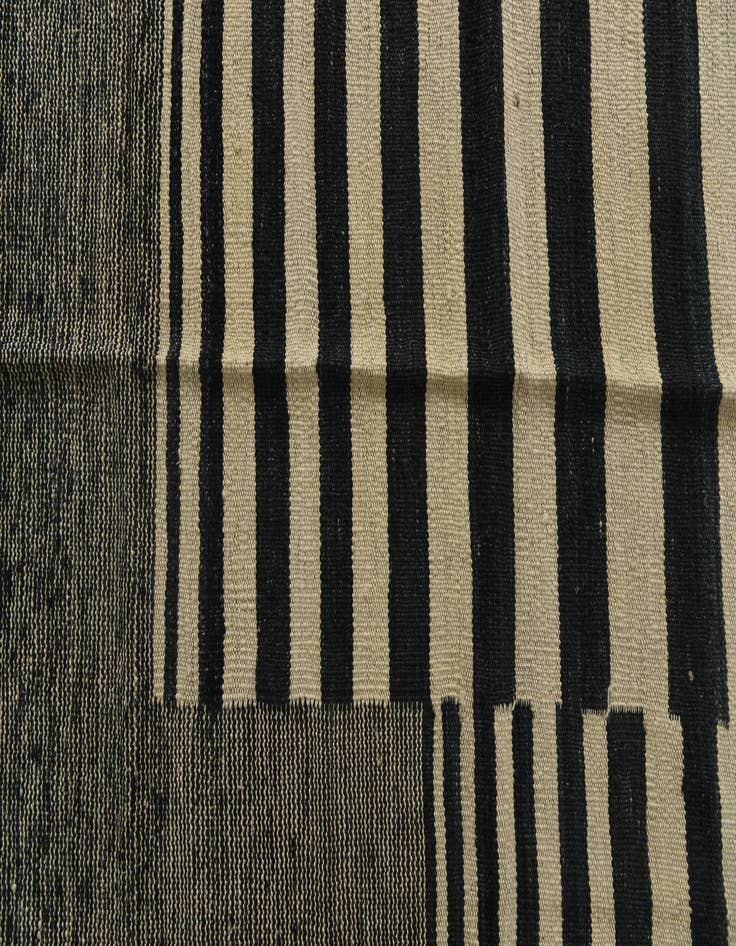 Detail image of  8' 9 x 9' 6  Hand Woven Kilim Modern Wool Square Rug