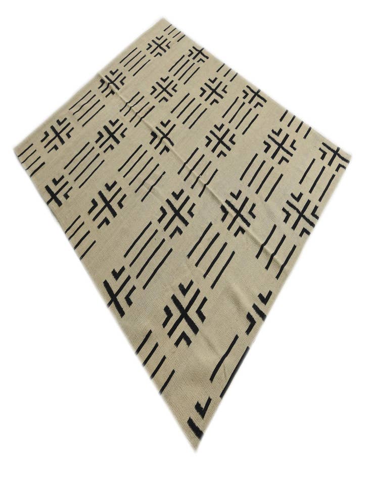 Detail image of  5' 3 x 6' 6  Hand Woven Kilim Modern Wool Square Rug