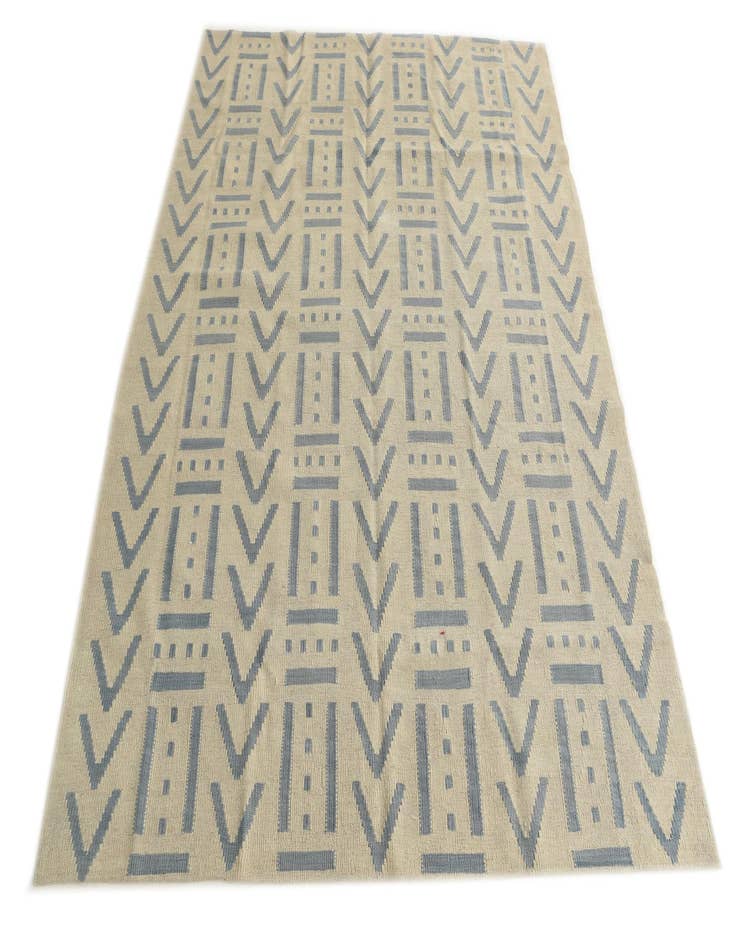 Detail image of  5' 3 x 6' 4  Hand Woven Kilim Modern Wool Square Rug