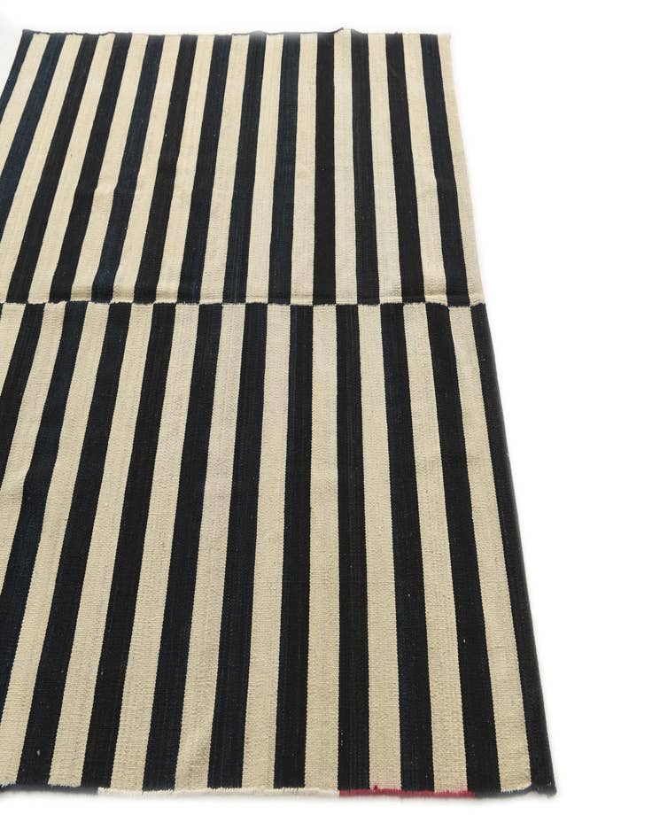 Detail image of  5' 2 x 5' 7  Hand Woven Kilim Modern Wool Square Rug