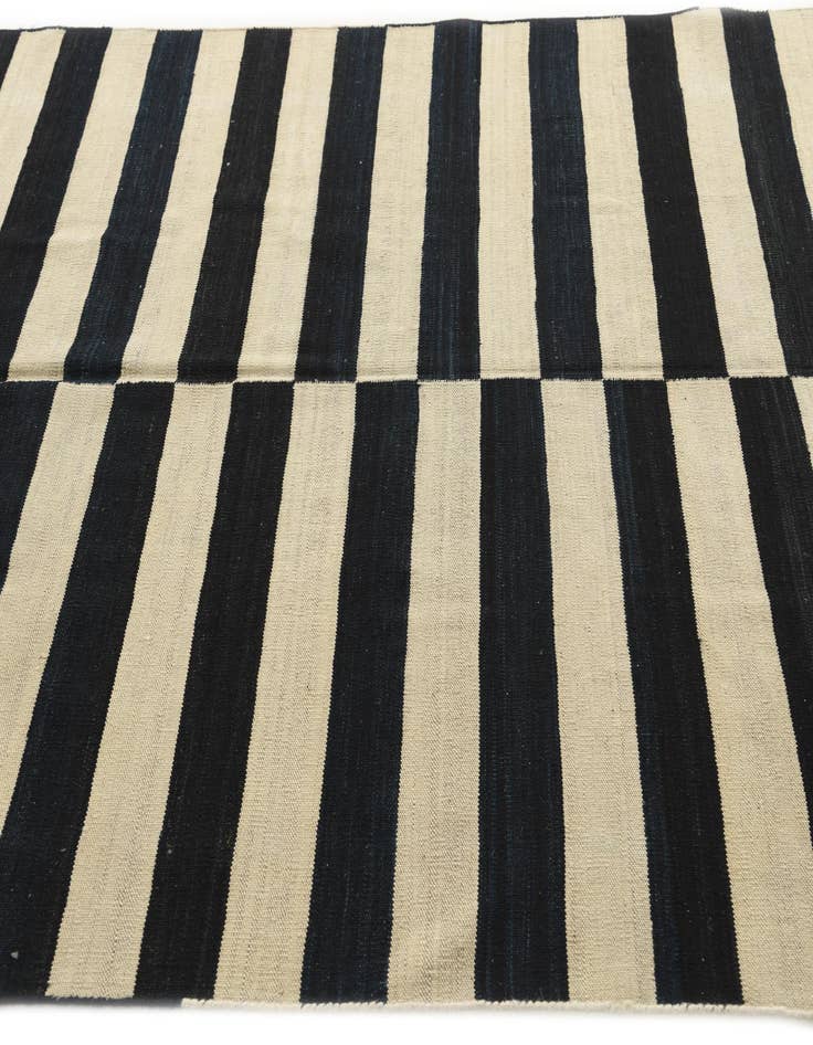 Detail image of  5' 2 x 5' 7  Hand Woven Kilim Modern Wool Square Rug