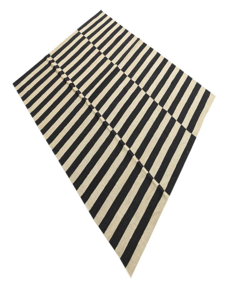 Detail image of  5' 5 x 6' 9  Hand Woven Kilim Modern Wool Square Rug