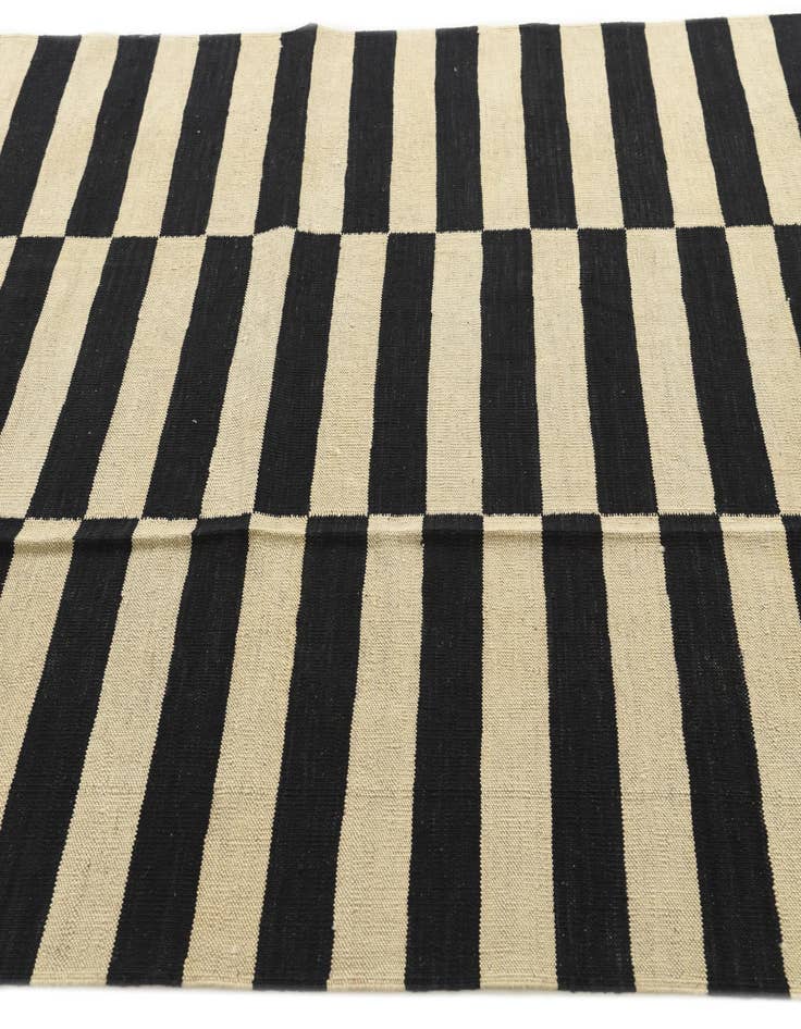 Detail image of  5' 5 x 6' 9  Hand Woven Kilim Modern Wool Square Rug