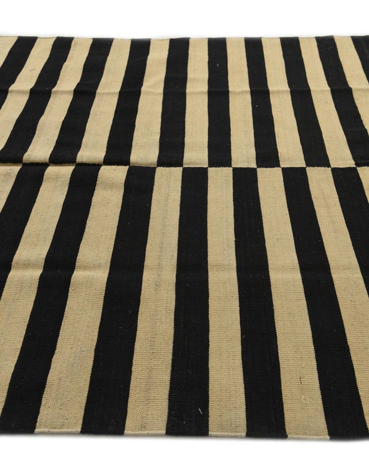 Detail image of  5' 4 x 6' 6  Hand Woven Kilim Modern Wool Square Rug