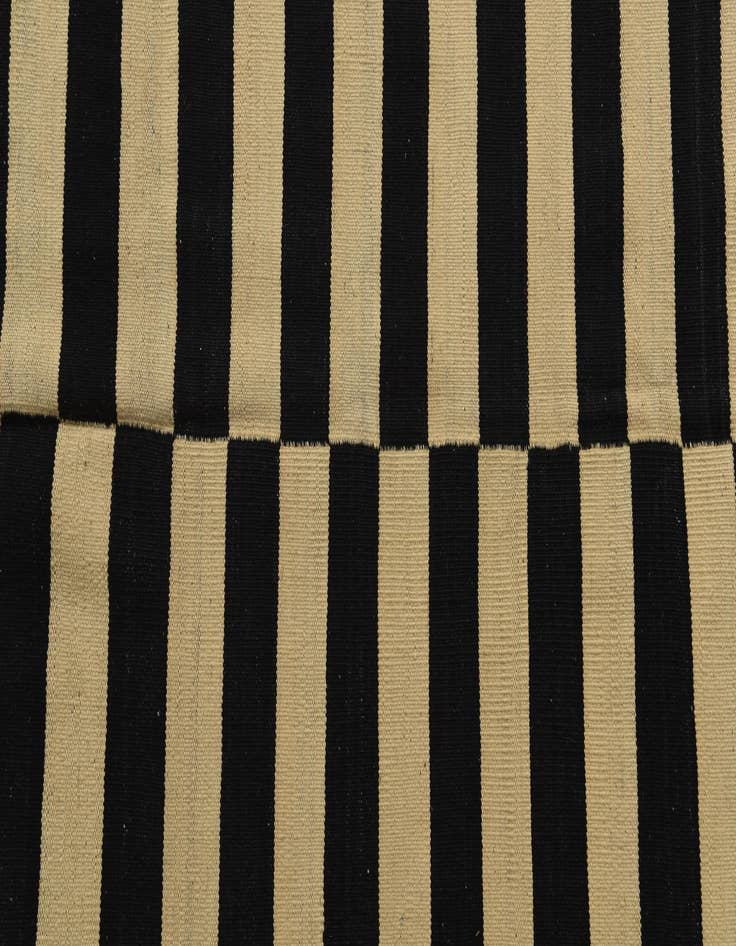 Detail image of  5' 4 x 6' 6  Hand Woven Kilim Modern Wool Square Rug