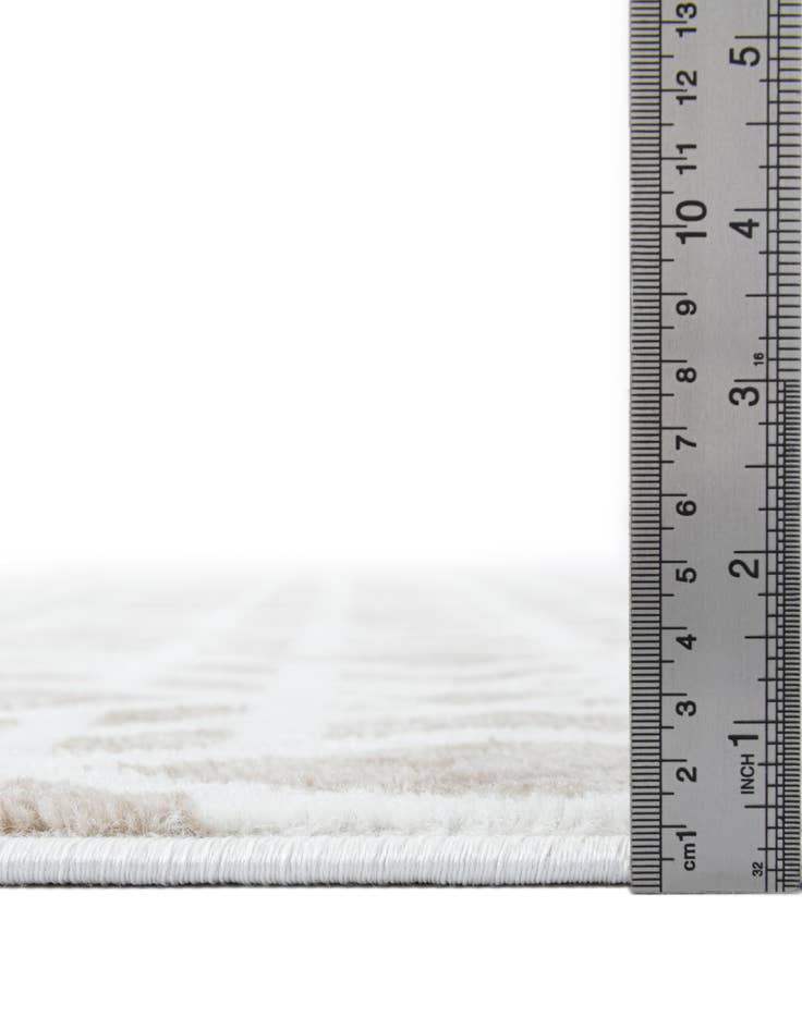 Detail image of  7' 10 x 7' 10 Laguna Square Rug