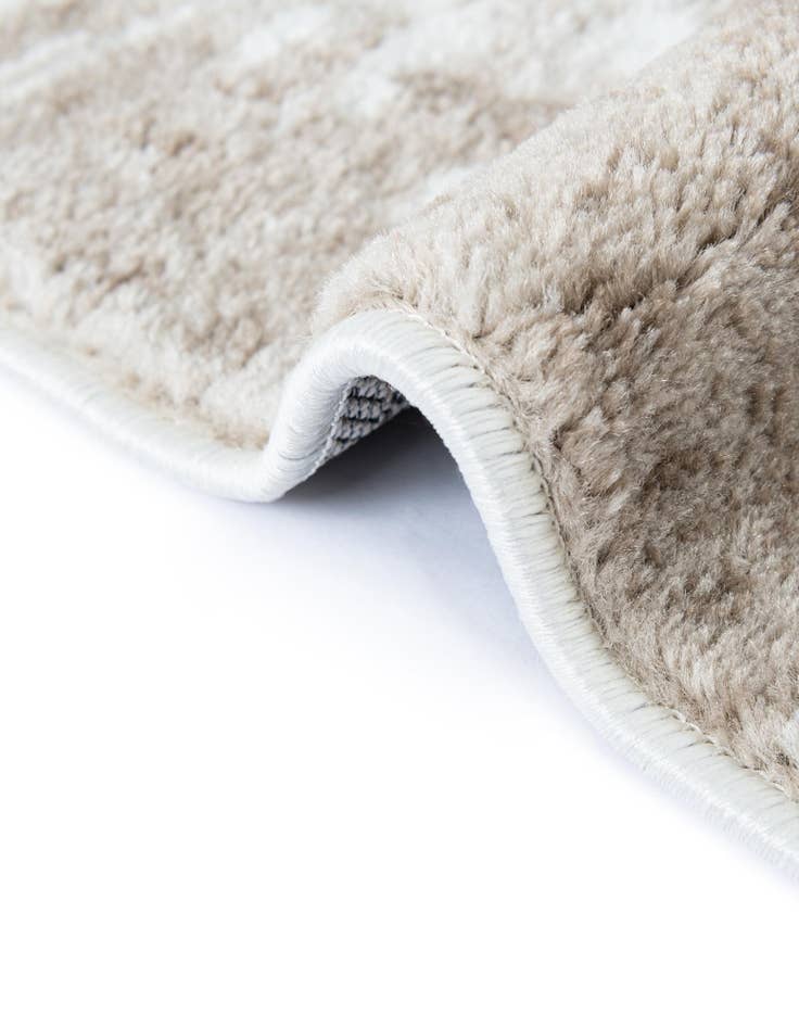 Detail image of  7' 10 x 7' 10 Laguna Square Rug